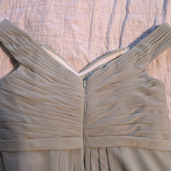 Azazie Audrianna in Dusty Sage - Picture 3 of 4